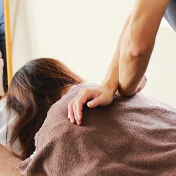 整体の施術の様子